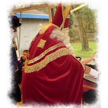 Sinterklaas kostuum met schitterende opgestikte banden. De mooiste kwaliteit